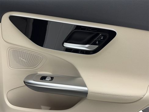 Used 2024 Mercedes-Benz C 300 4MATIC Sedan image 54