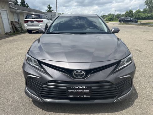 Used 2021 Toyota Camry LE FWD image 10