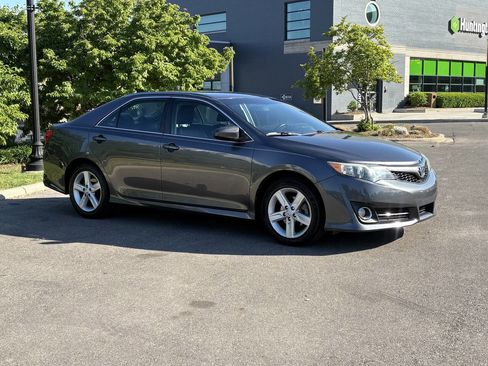 Used 2014 Toyota Camry SE FWD image 7