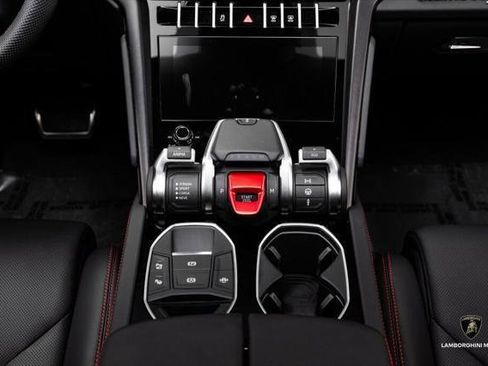 Used 2024 Lamborghini Urus S AWD/4WD image 39