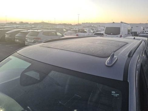 Used 2021 Cadillac Escalade Sport Platinum w/ Heavy-Duty Trailer Package image 2