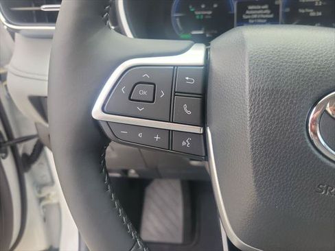 Certified 2026 Toyota Highlander Limited AWD/4WD image 18