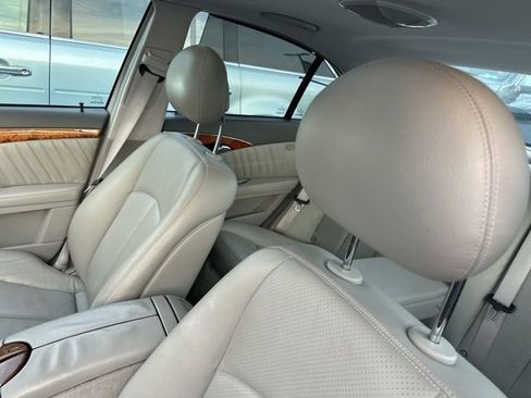 Used 2005 Mercedes-Benz E 500 4MATIC Sedan image 6