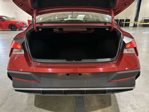 Used 2024 Hyundai Elantra SEL image 20