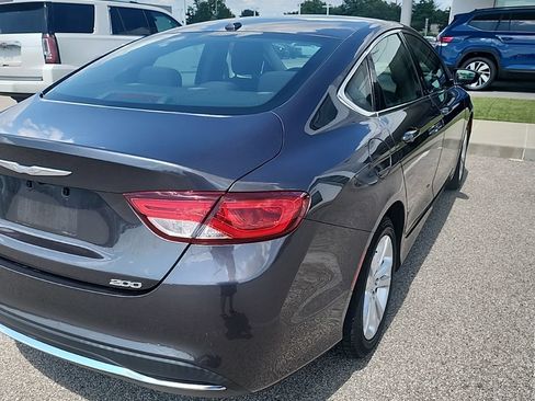 Used 2015 Chrysler 200 Limited w/ Convenience Group FWD image 6