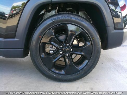 Used 2019 Jeep Compass Altitude image 47