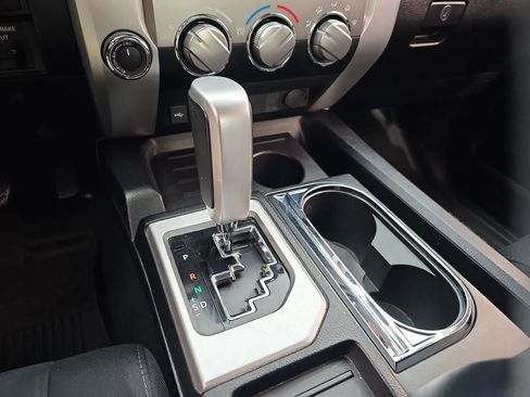 Used 2020 Toyota Tundra SR5 w/ SR5 Upgrade Package image 15