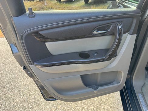 Used 2015 GMC Acadia Denali image 42