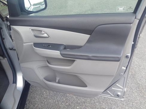 Used 2011 Honda Odyssey EX image 19