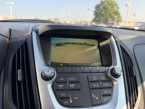 Used 2017 Chevrolet Equinox Premier w/ Enhanced Convenience Package FWD image 23