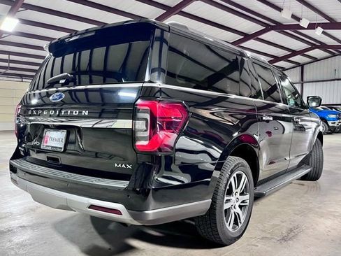 Used 2024 Ford Expedition Max Limited RWD image 2