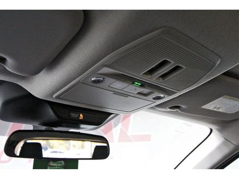 New 2026 Nissan Kicks SR image 23