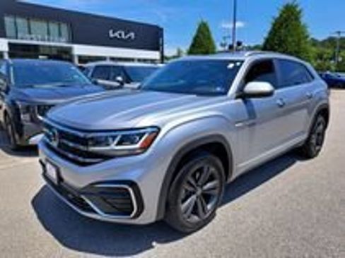 Used 2021 Volkswagen Atlas Cross Sport SE w/ Panoramic Sunroof Package FWD image 23