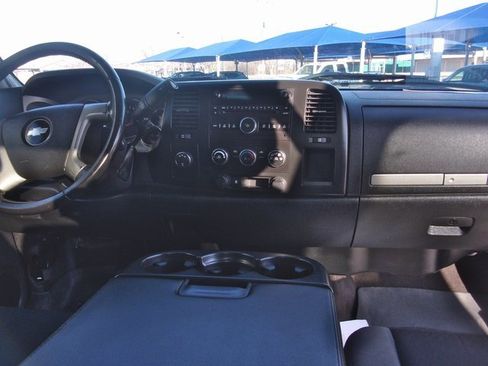 Used 2009 Chevrolet Silverado 2500 LT w/ Exterior Plus Package image 15