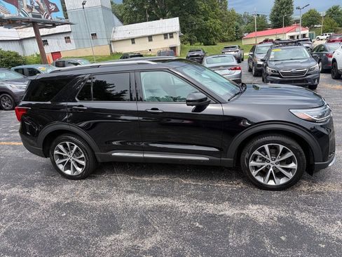 Used 2025 Ford Explorer Platinum w/ Ultimate Package AWD/4WD image 5