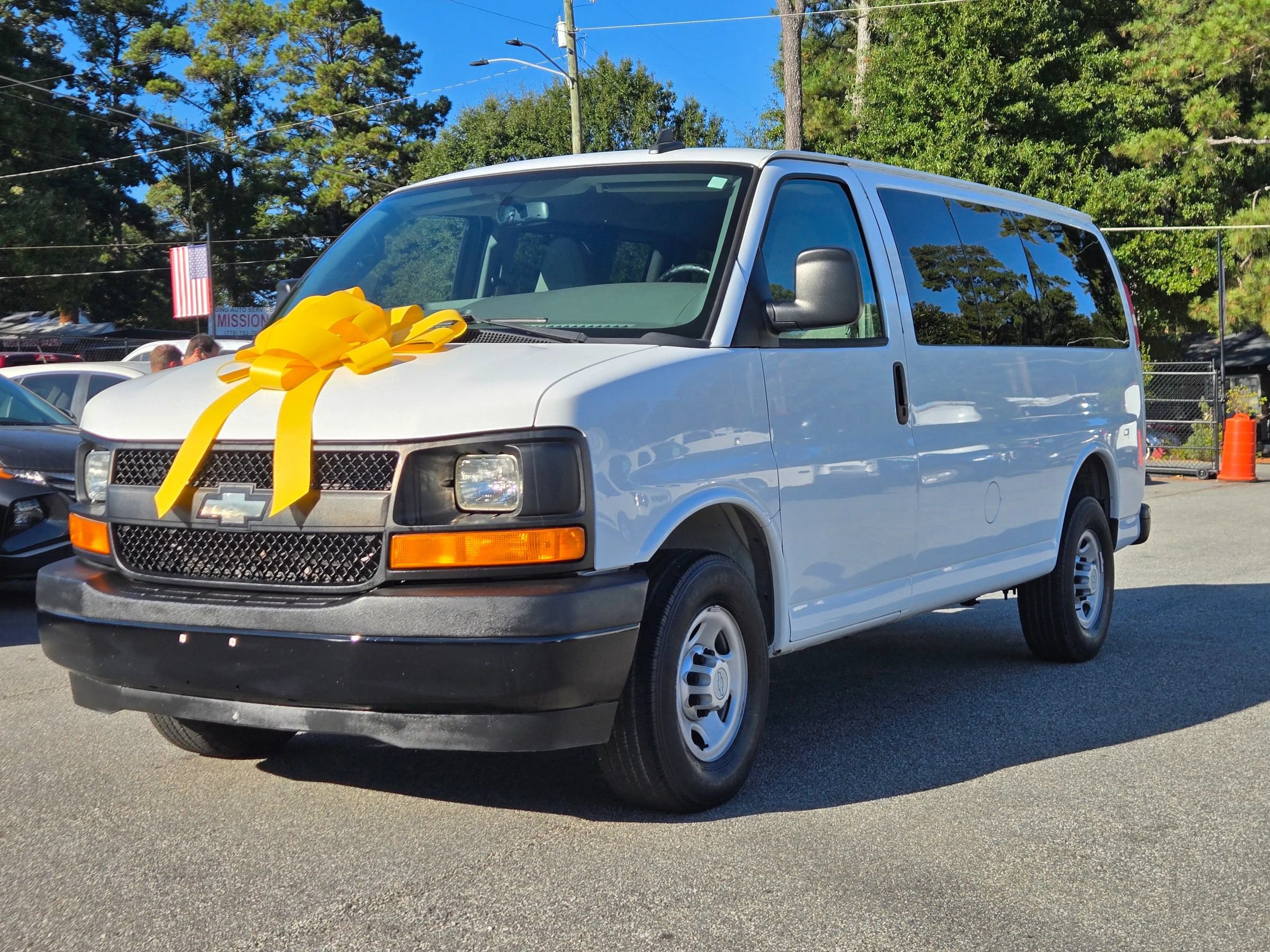 Used 2017 Chevrolet Express 2500 LS RWD image 13