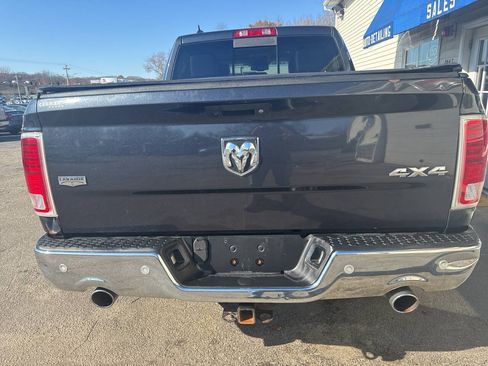 Used 2017 RAM 1500 Laramie AWD/4WD image 14