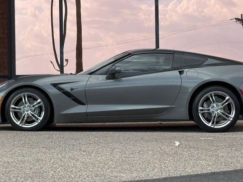 Used 2016 Chevrolet Corvette Stingray Coupe w/ Carbon Flash Badge Package RWD image 6