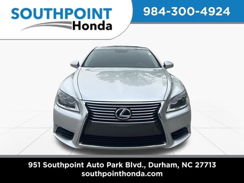 Used 2013 Lexus LS 460 L w/ Preferred Accessory Package RWD image 2