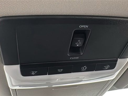 New 2025 Nissan Altima 2.5 SR w/ SR Premium Package image 27