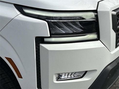 Used 2024 Nissan Frontier SL w/ Technology Package image 10