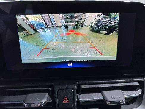 Used 2025 Chevrolet TrailBlazer LT FWD image 31