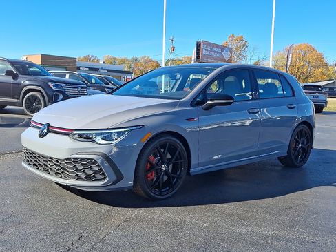 Used 2024 Volkswagen GTI SE image 3