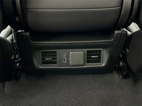 Used 2025 GMC Sierra 1500 SLT image 25