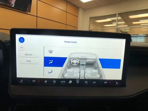 New 2026 Ford Maverick Lariat w/ Black Appearance Package image 18