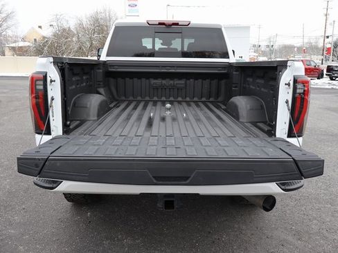 Used 2025 GMC Sierra 2500 AT4 w/ AT4 Premium Plus Package image 18