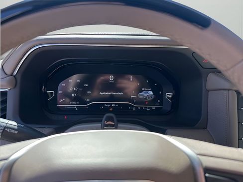 Used 2024 GMC Yukon Denali w/ Denali Reserve Package image 34