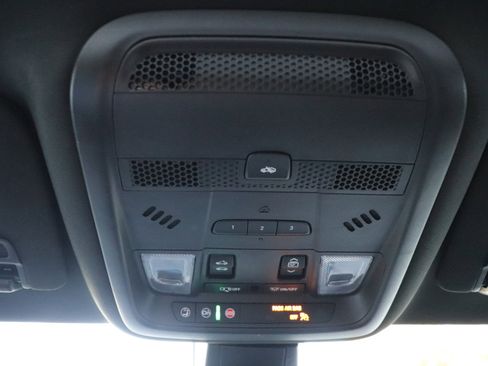 Used 2023 Cadillac XT6 Premium Luxury image 45