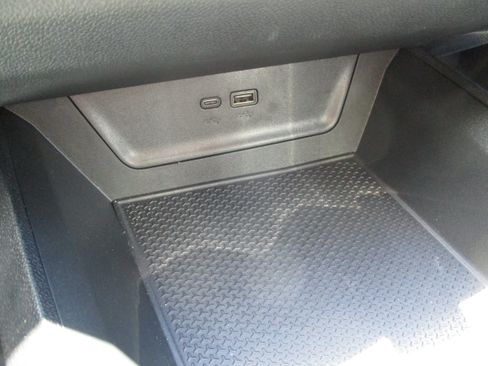 Used 2026 Chevrolet Equinox LT FWD image 28
