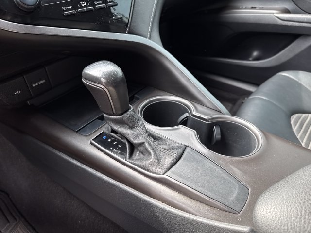 Used 2021 Toyota Camry SE FWD image 24