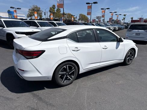 Used 2024 Nissan Sentra SV FWD image 14