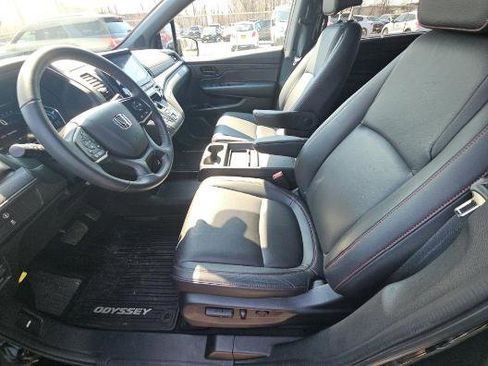 Used 2023 Honda Odyssey Sport image 5