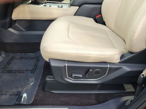 Used 2023 Ford Expedition Max Platinum image 23