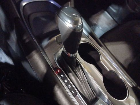 Used 2017 Chevrolet Malibu LT image 20