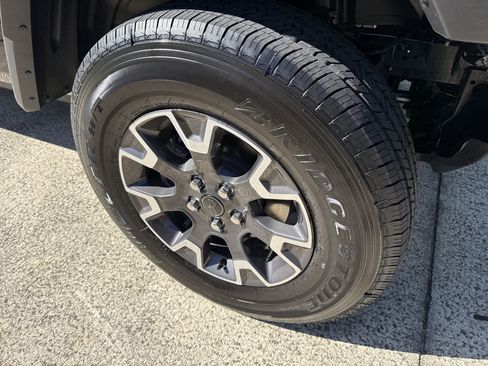 New 2025 Jeep Gladiator Sport w/ Premium Package image 14