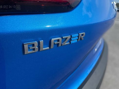 Used 2024 Chevrolet Blazer EV LT AWD/4WD image 3
