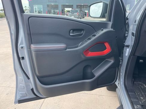 New 2026 Nissan Frontier Pro-X w/ Pro-X Convenience Package RWD image 14