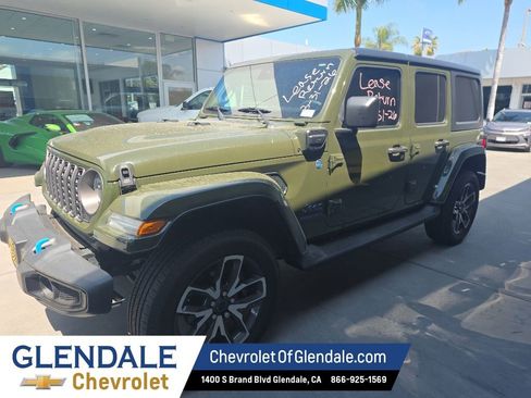 Used 2024 Jeep Wrangler Unlimited AWD/4WD image 2