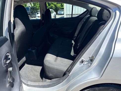 Used 2015 Nissan Versa S FWD image 6