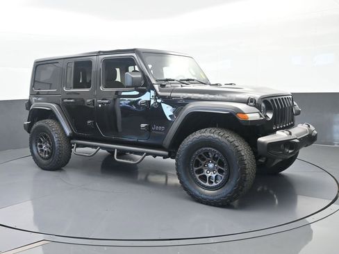 Used 2022 Jeep Wrangler Unlimited Sport w/ Xtreme Recon 35" Tire Package AWD/4WD image 8