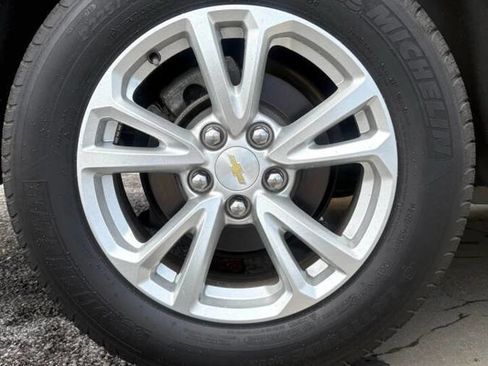 Used 2017 Chevrolet Equinox LT w/ Convenience Package image 16