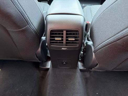 Used 2025 Ford Escape Active w/ Tech Pack #1 AWD/4WD image 22