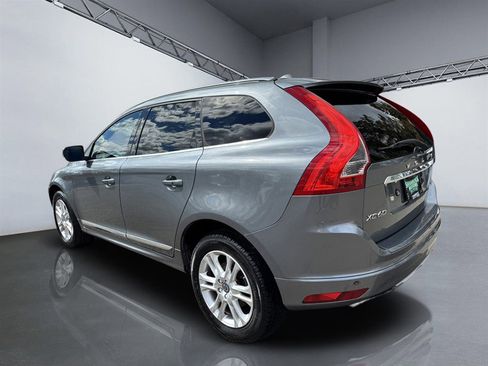 Used 2016 Volvo XC60 T5 Premier image 5