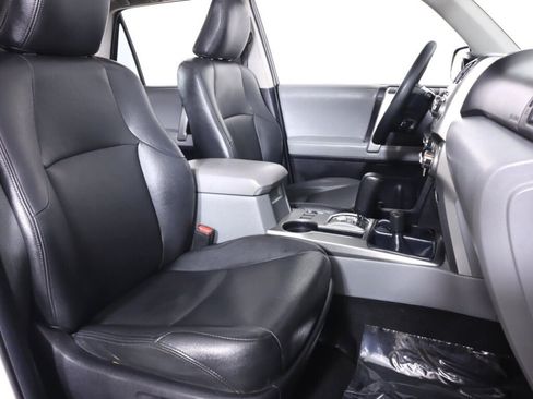 Used 2011 Toyota 4Runner SR5 AWD/4WD image 40