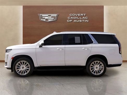 Used 2024 Cadillac Escalade Premium Luxury image 2