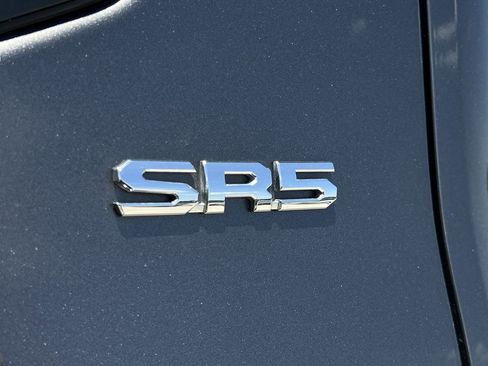 Used 2025 Toyota Tundra SR5 AWD/4WD image 9